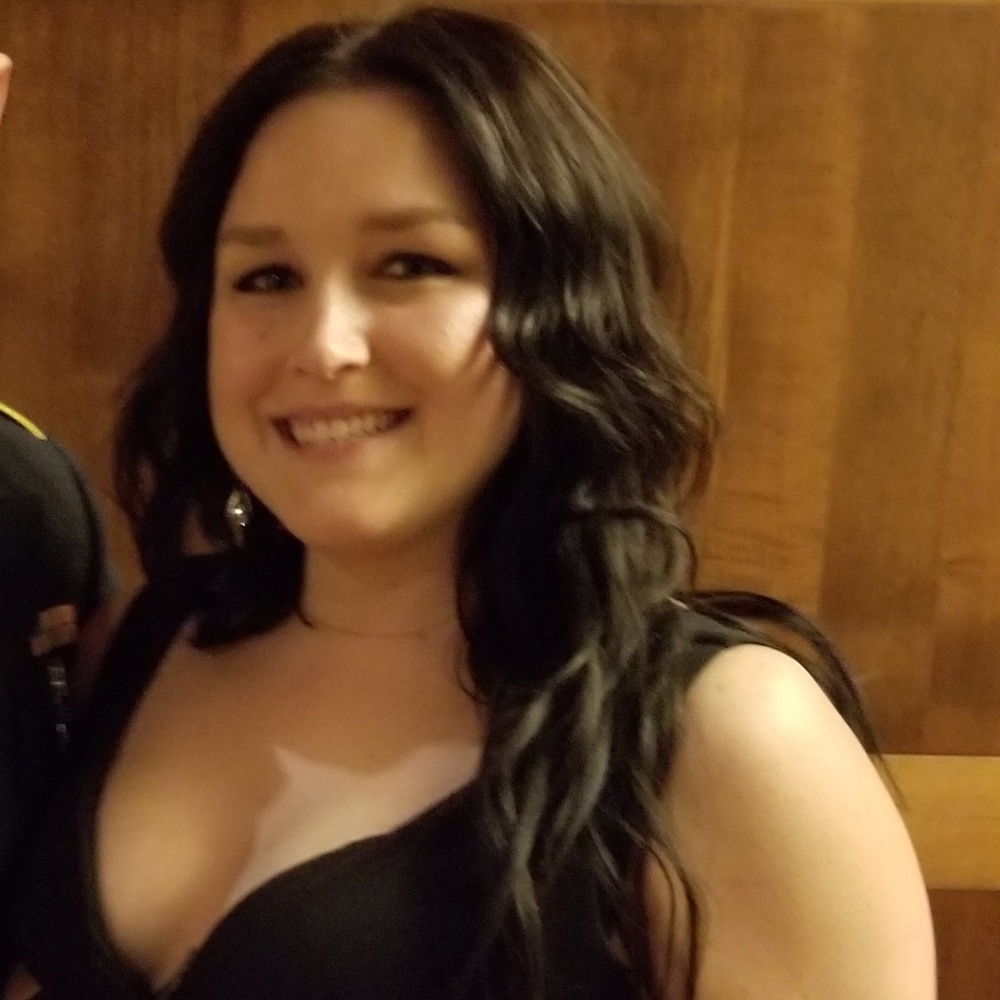 Meet your Posher, Jennifer - Picture 1 of 1